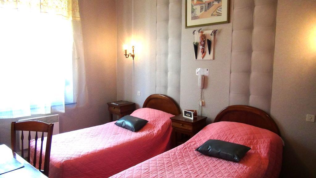 Hotel Le Clos Du Montvinage Etreaupont Quarto foto
