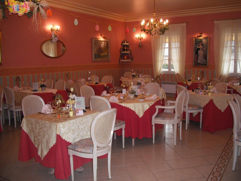 Hotel Le Clos Du Montvinage Etreaupont Exterior foto