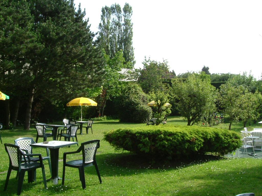 Hotel Le Clos Du Montvinage Etreaupont Exterior foto