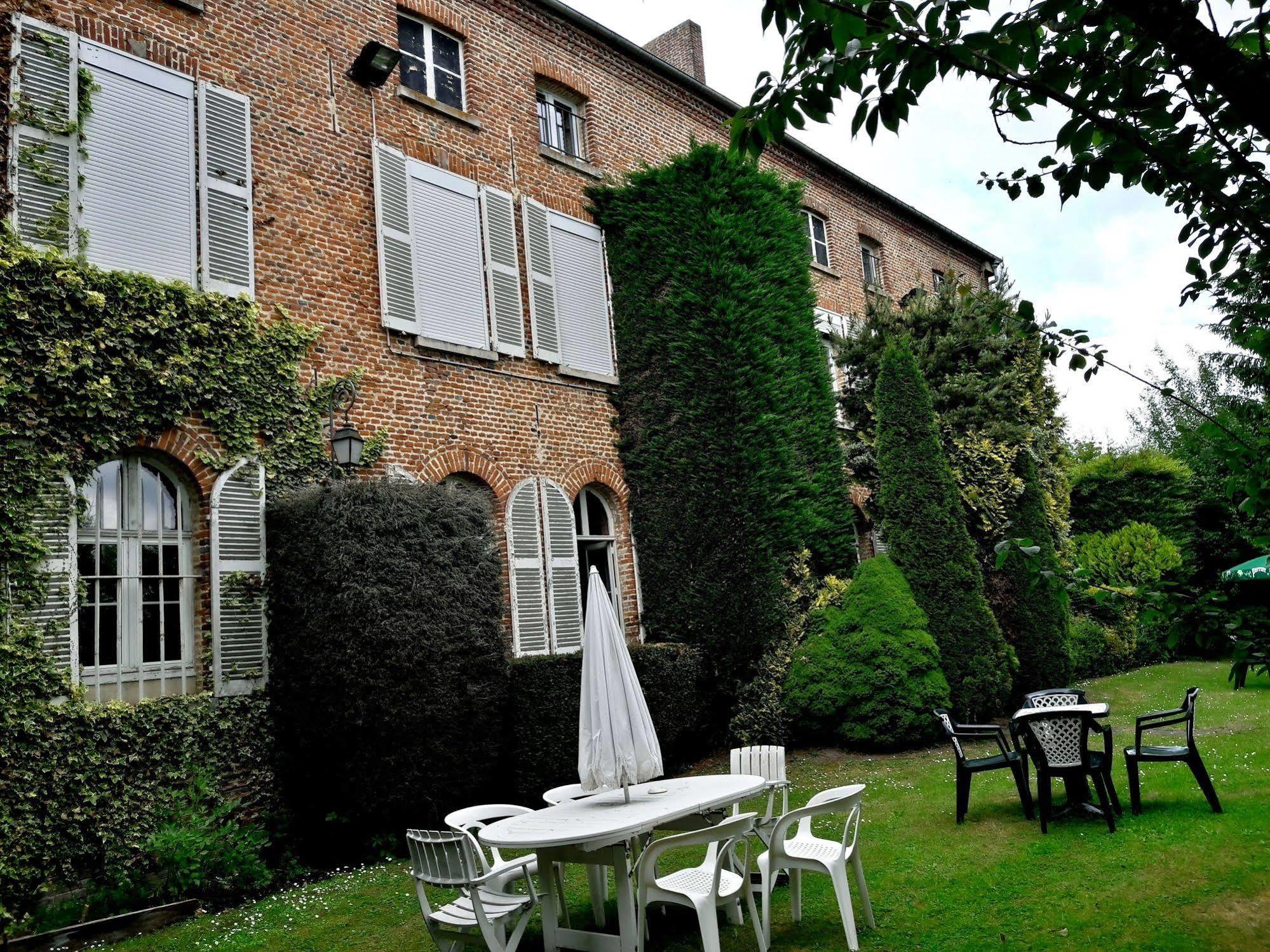 Hotel Le Clos Du Montvinage Etreaupont Exterior foto